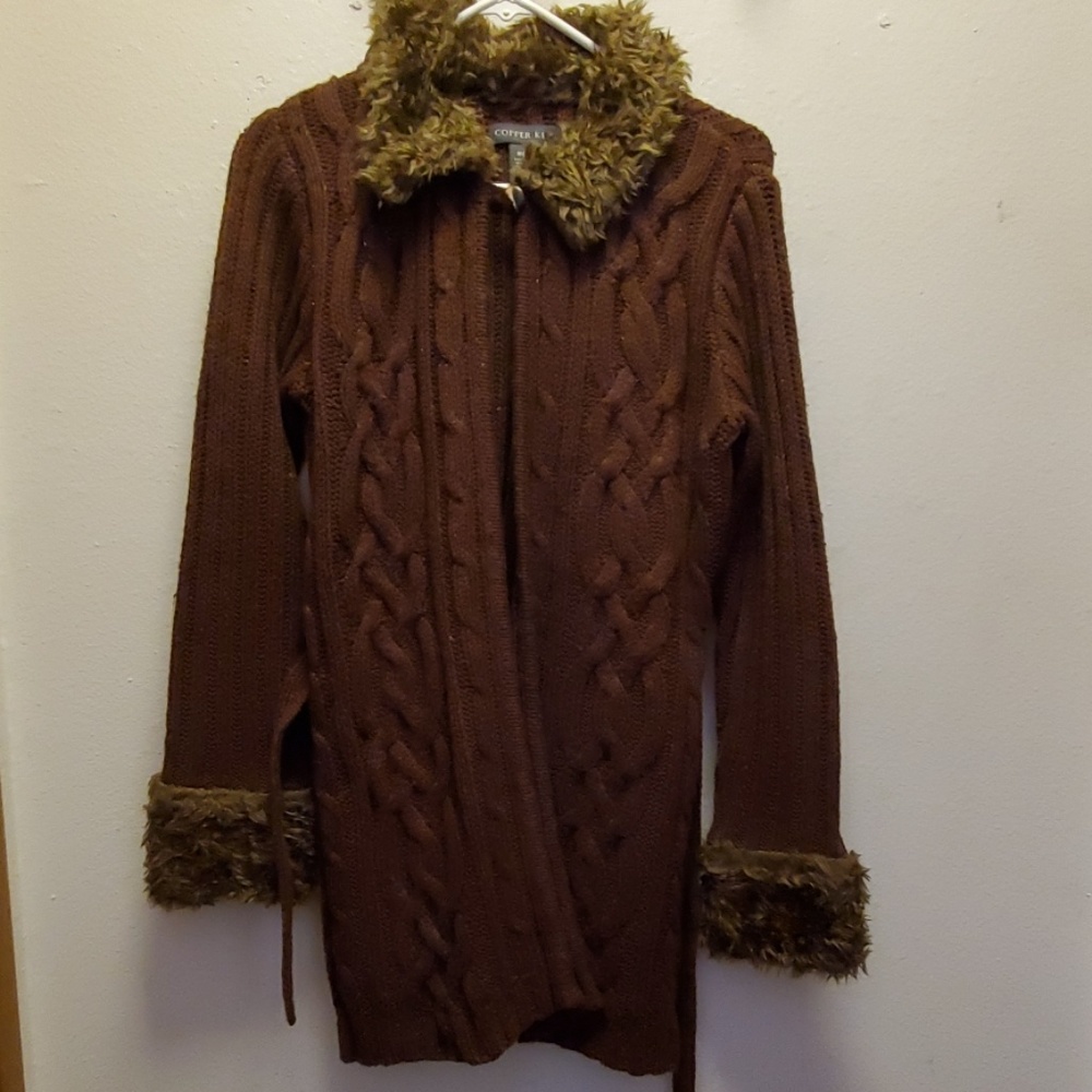 Sweater jacket with fur